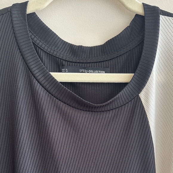 Sfera Collection Black and White Ribbed Twist Front Maxi Dress, European XL - Picture 6 of 15